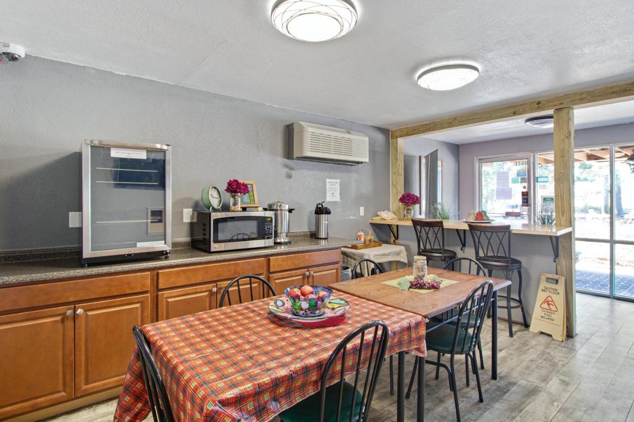 Capital O Hotel Richmond Hill/Savannah Area I-95 エクステリア 写真