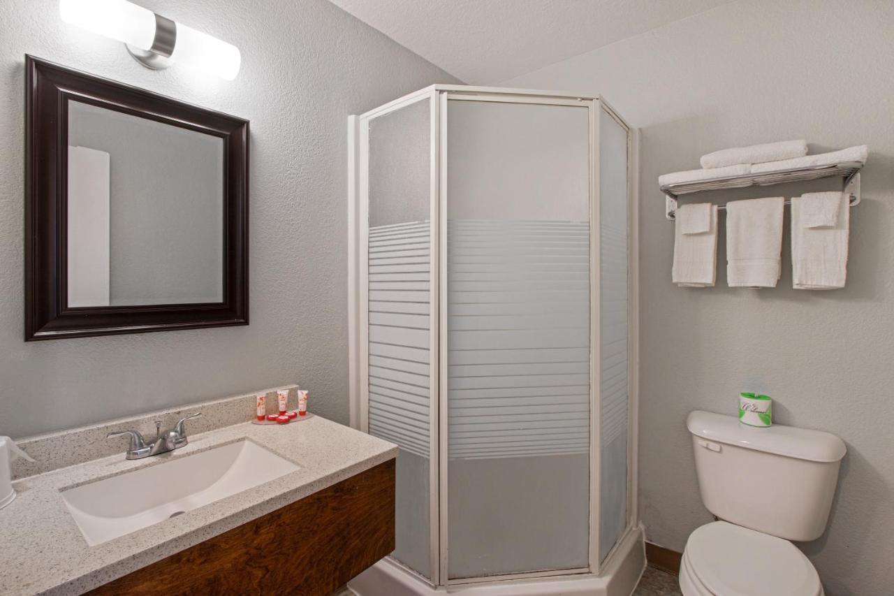 Capital O Hotel Richmond Hill/Savannah Area I-95 エクステリア 写真